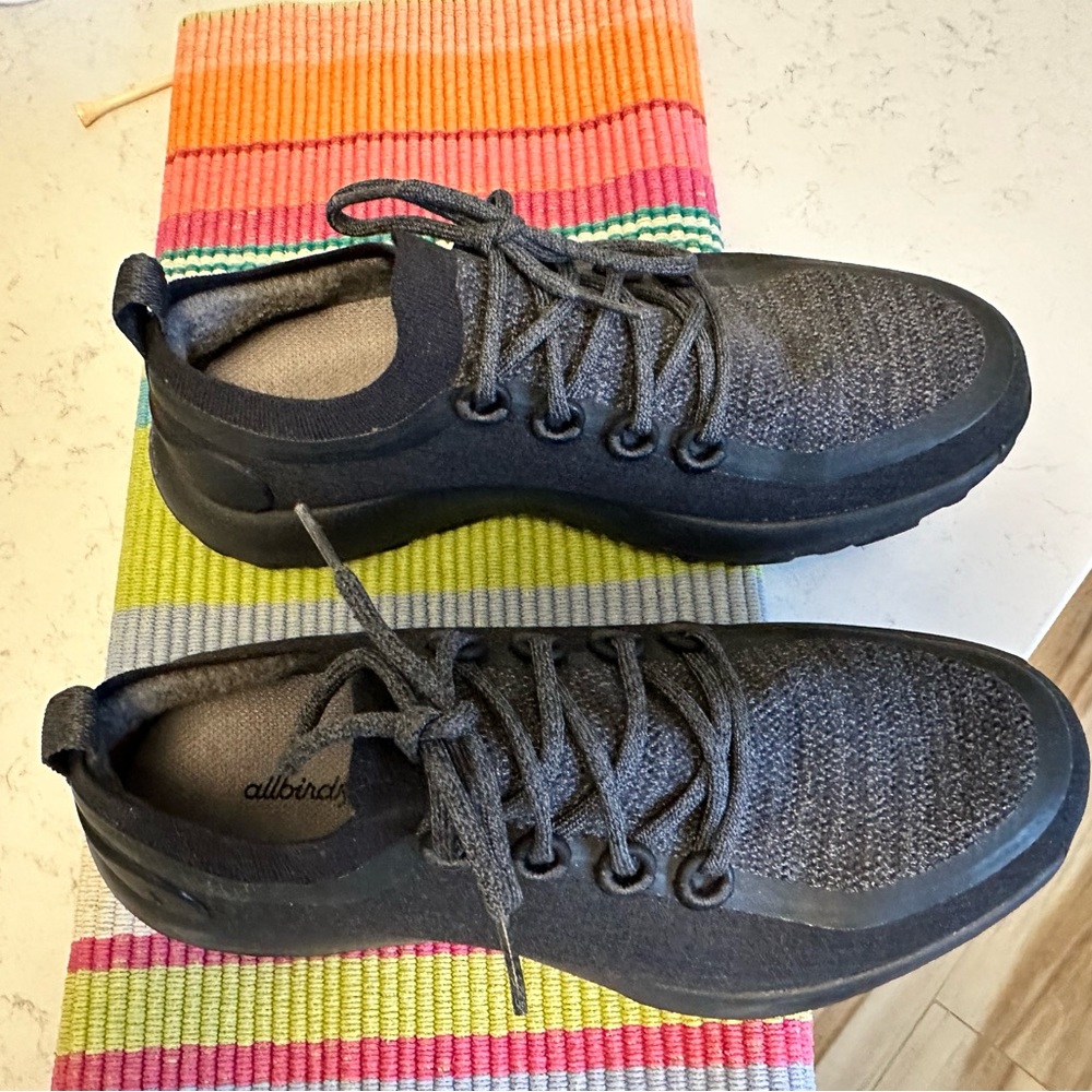 Men’s Allbird sneakers size 10.5